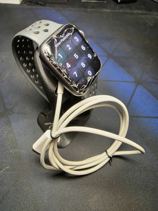 Apple Watch SE 44