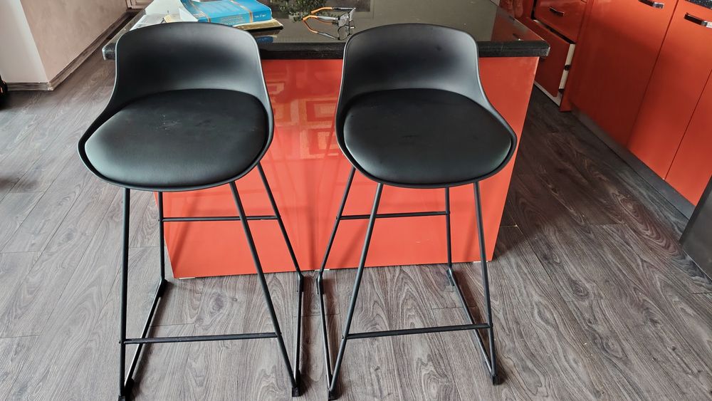 Scaune bar noi la preț redus
