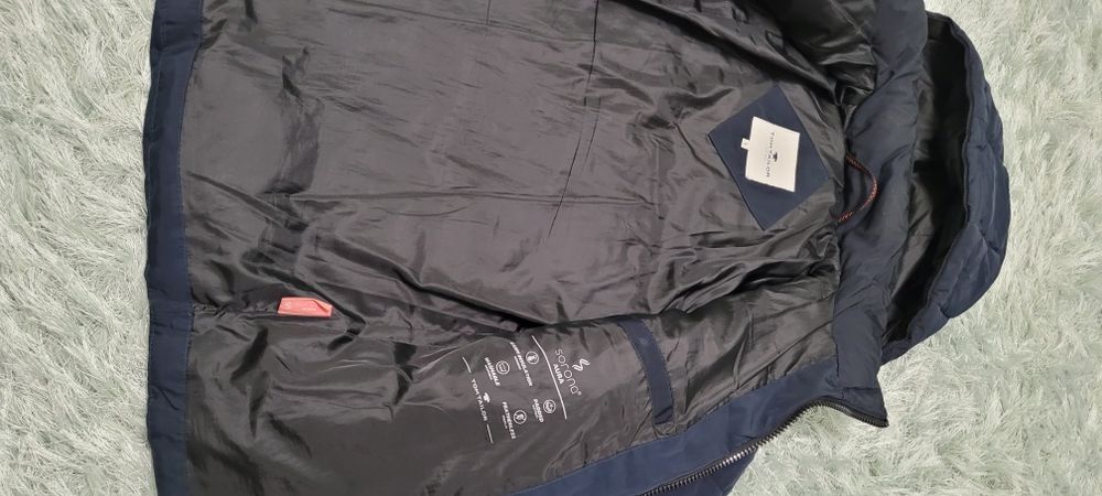 Мъжко зимно яке Tom Tailor - размер S

120 лв.