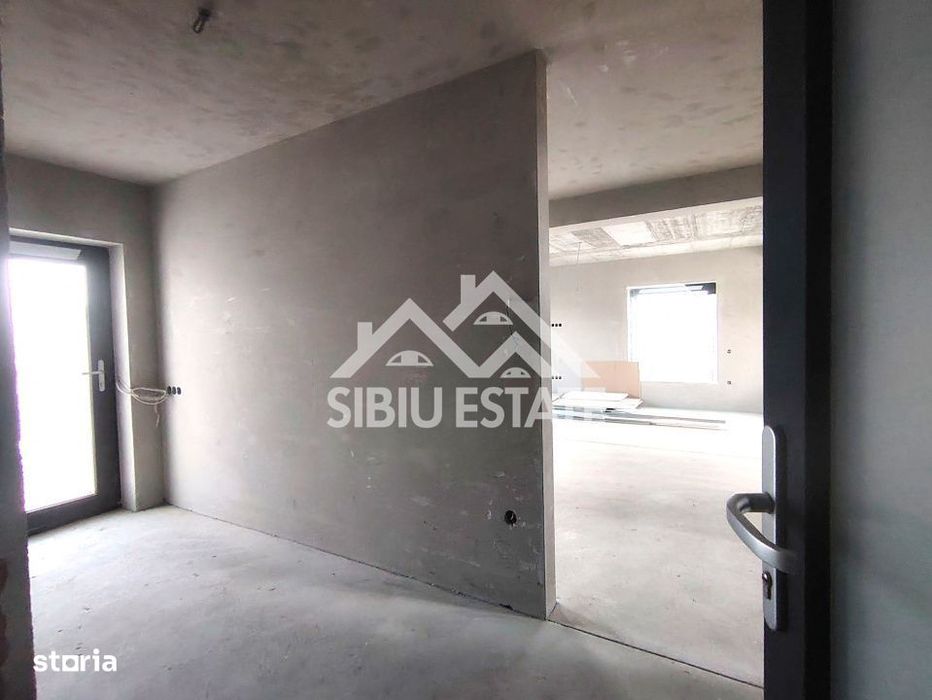 Casa 4 camere, 3 bai, garaj si curte larga, Sibiu Selimbar