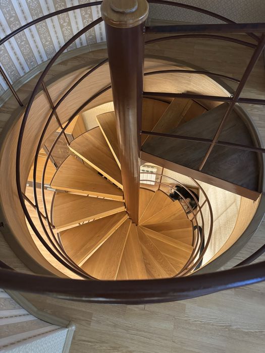 Лестница из металла