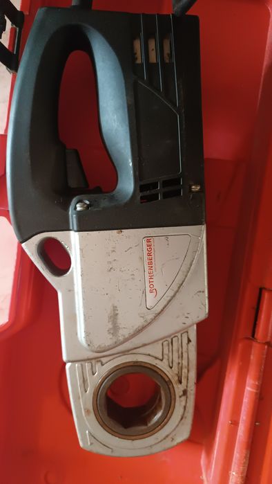 Mașină manuala electrică de filetat