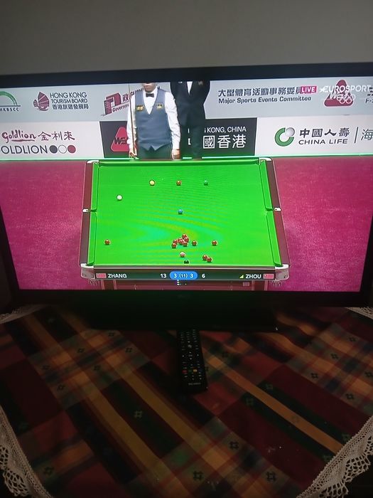 Vând tv teletech de 81 cm si unul mic