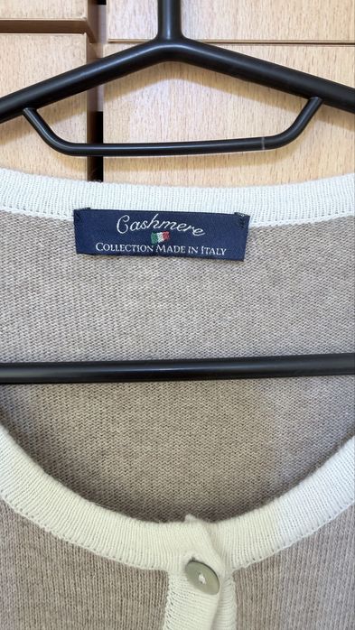 Женска жилетка Италия.Размер М/S.20% Kaшмир, 10%коприна,