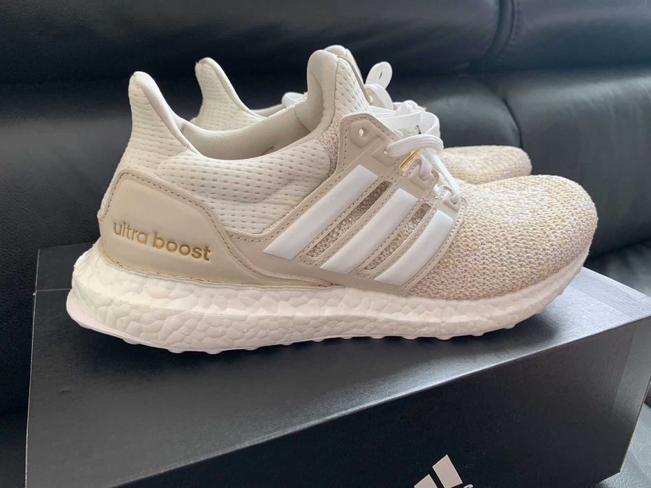 Дамски  маратонки  ADIDAS ULTRABOOST DNA  Оригинални  EU39 1/3