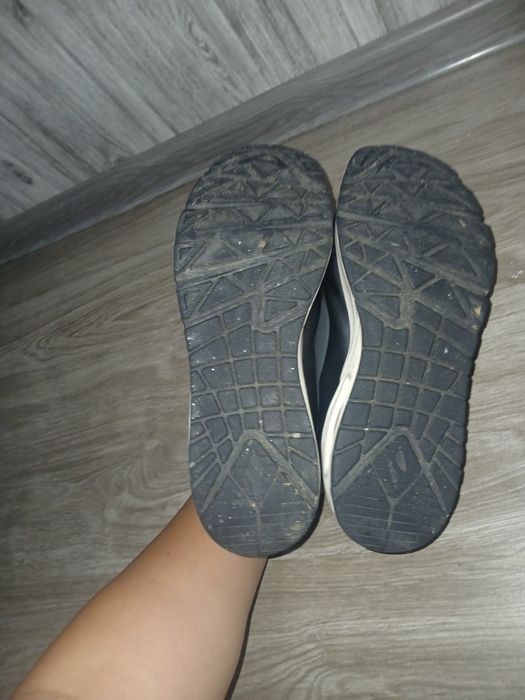Маратонки Skechers  41 номер