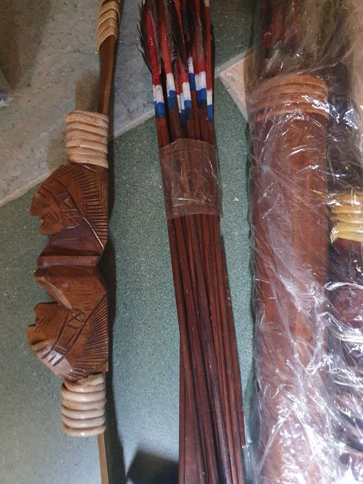 Декорация за стена,лък дърво,стрели