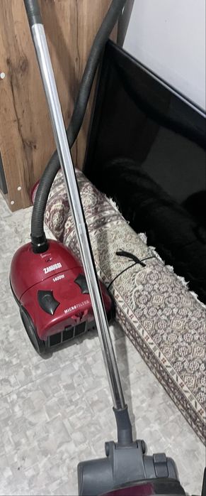 Подам пылесос б/у