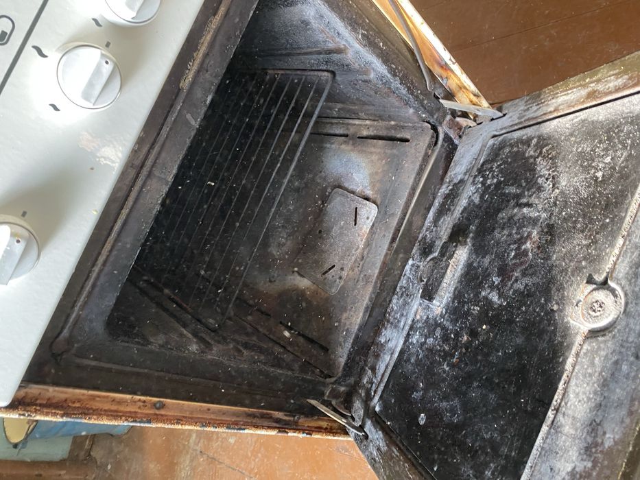 Продам газовую плиту