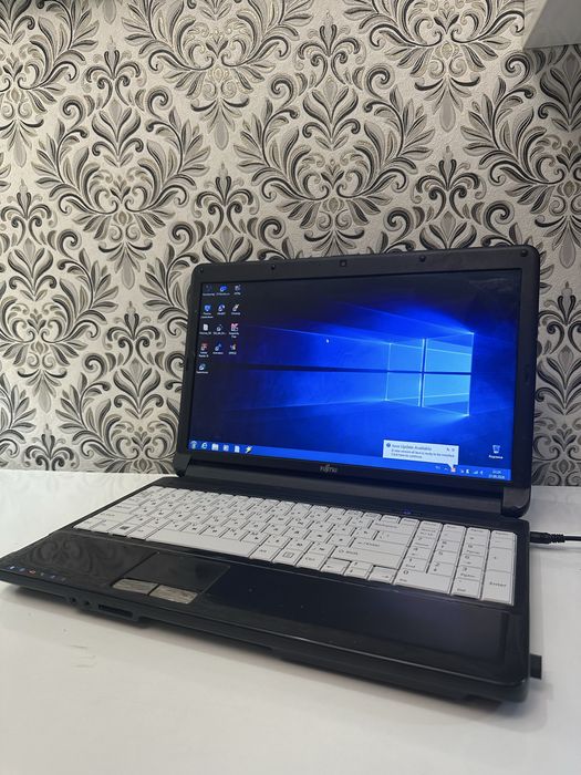 Продам ноутбук для учебы Fujitsu A530