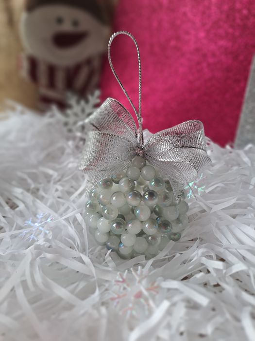 Коледна топка от перли