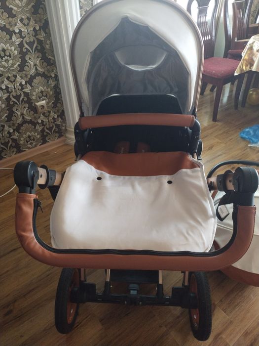 Продам коляску-трансформер с автолюлькой Belecoo