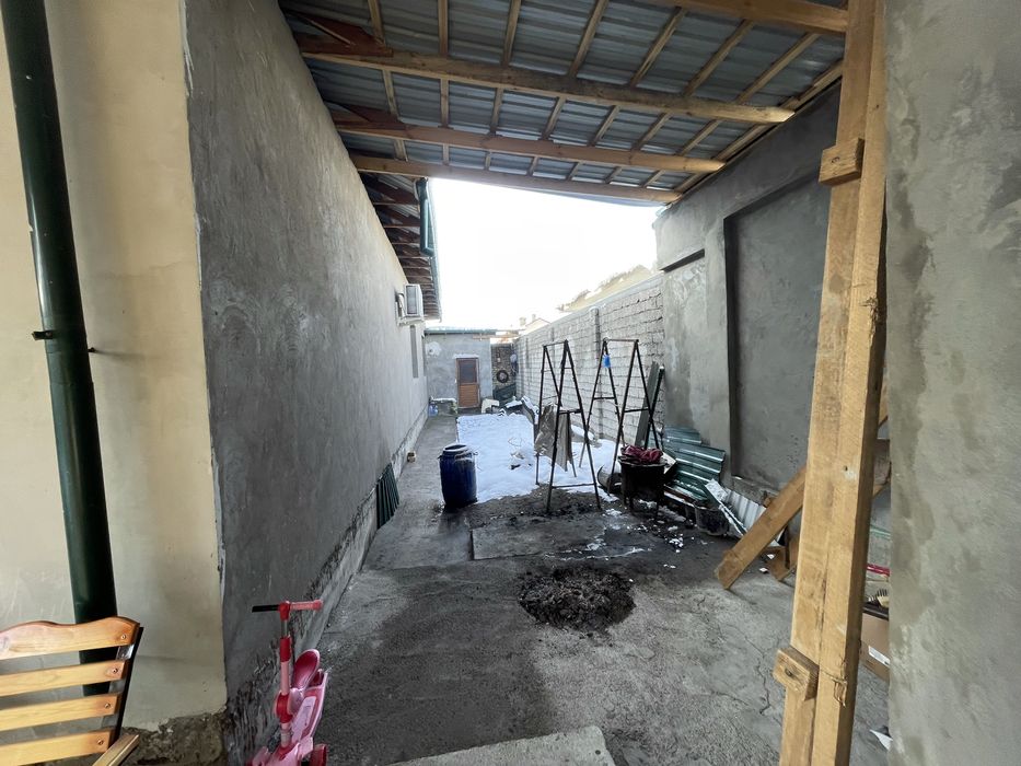 Уй сотилади, Продаётся дом, Ховли сотилади