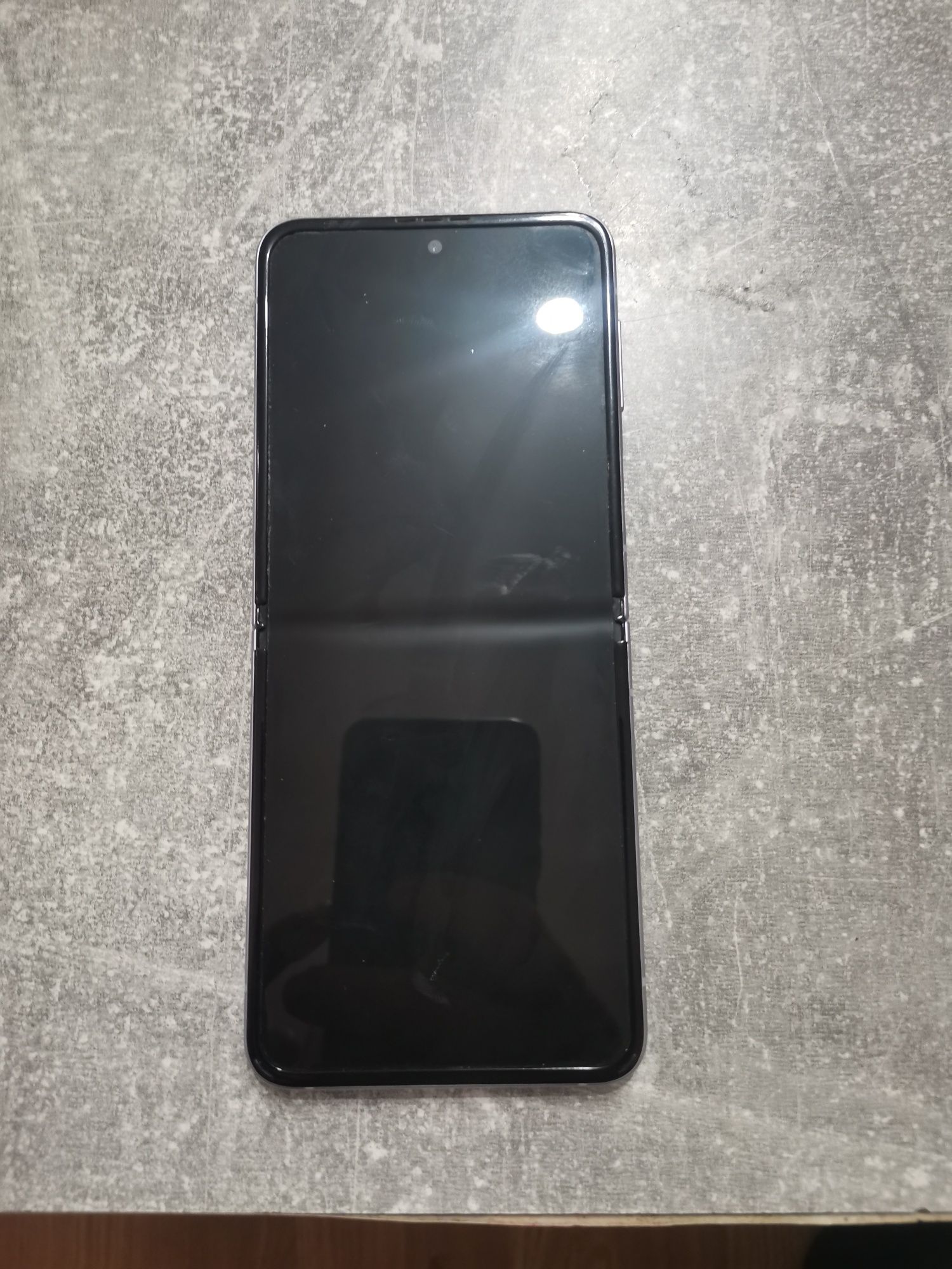 Смартфон Samsung Galaxy Z Flip3 256gb к.к. Дюни • OLX.bg