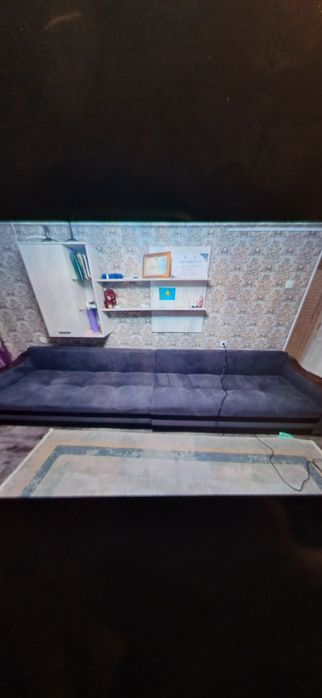 Продам диван в отличнам состояние