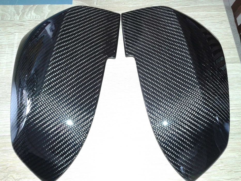 Продавам рамка с карбонова лайсна/капаче за радио на БМВ е39