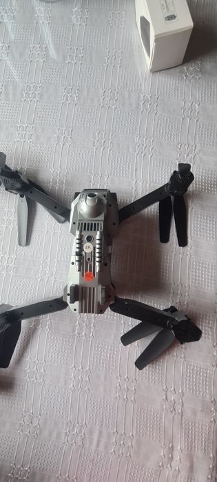 Vand Drona ZLRC Quadcopter