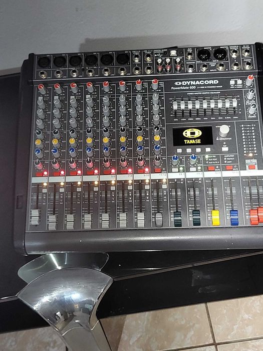 Vand Mixer Dynacord PM 600-3, si doua boxe Dynacord C 15 2 Victoria ...