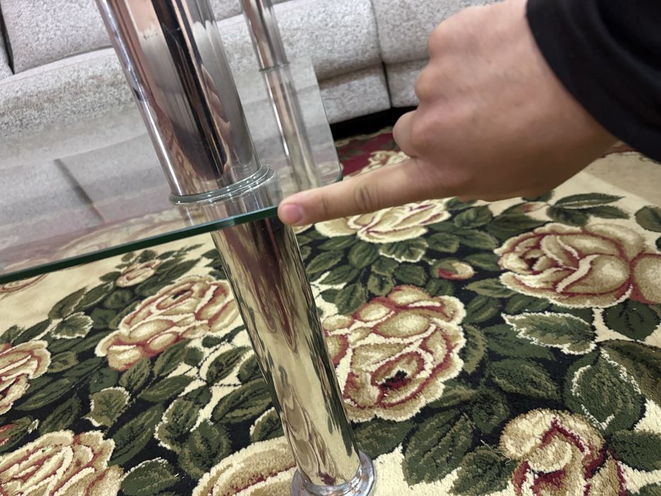 Oynali stol sotiladi