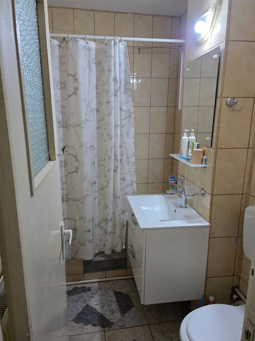 Vand apartament 3 camere