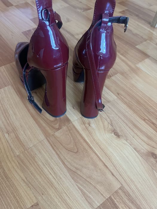 Продам туфли на каблуке 14 см