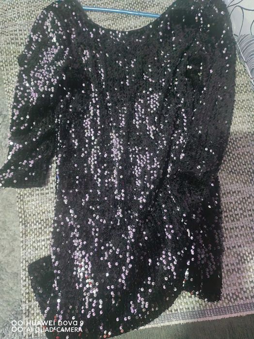 Дамски рокли подходящи за поводи.