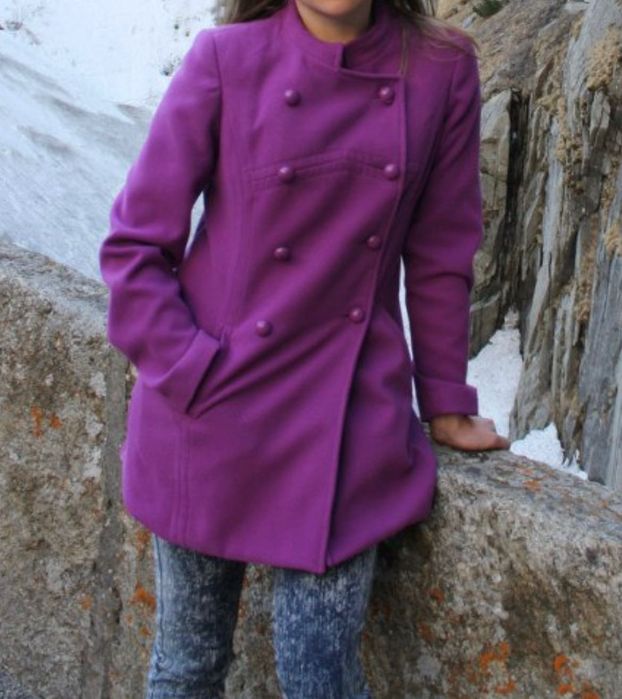 Палто цвета лилаво-фуксия 44 размер
