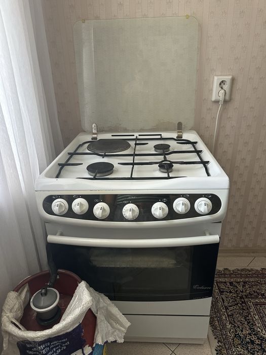 Продам газовую плиту