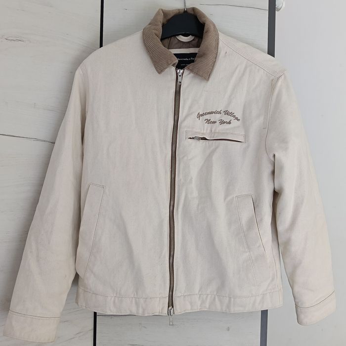 Jachetă originală Abercrombie & Fitch mărimea XS – Stil Bomber Bej cu guler raiat