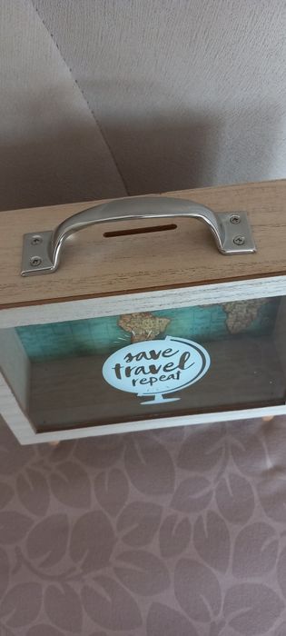 Нова  касичка с краченца