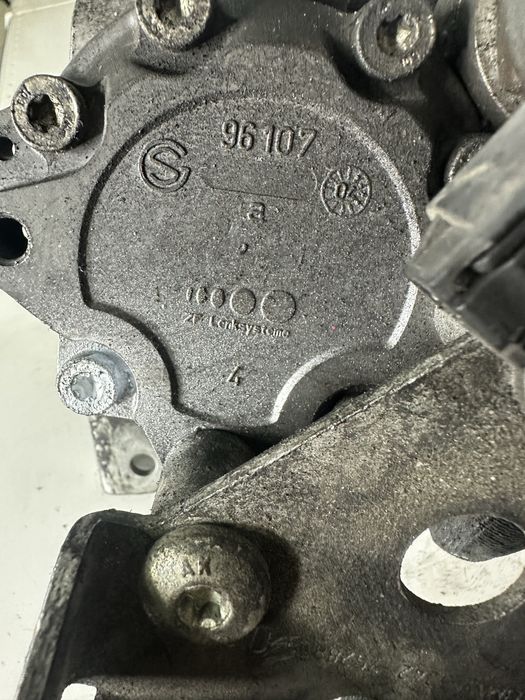 Насос гидроусилителя руля (ГУР) BMW M54 БМВ