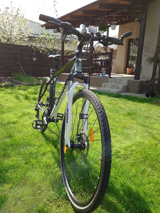 Bicicicleta MTB Kilimanjaro Cross Pro 28, Frane Tektro Hidraulice pe disc, schimbatoare Shimano, Furca Suntour