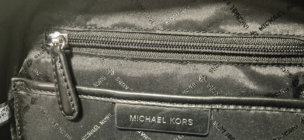 Rucsac Michael Kors  din piele . Nou.