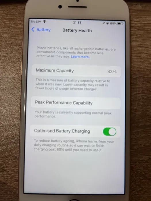 Apple iPhone 8 128GB памет Rose Gold Смартфон като нов (Отключен)