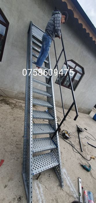 Scări zincate exterior 64x25