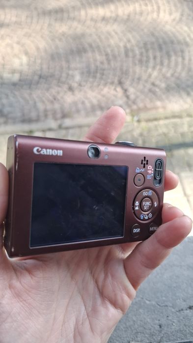 Компактен дигитален фотоапарат Canon PowerShot SD1100 IS