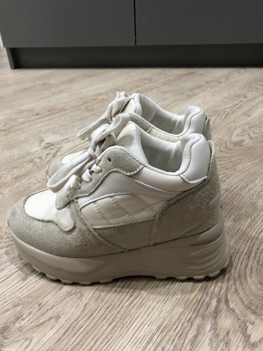 Продам кроссовки, размер 33-34