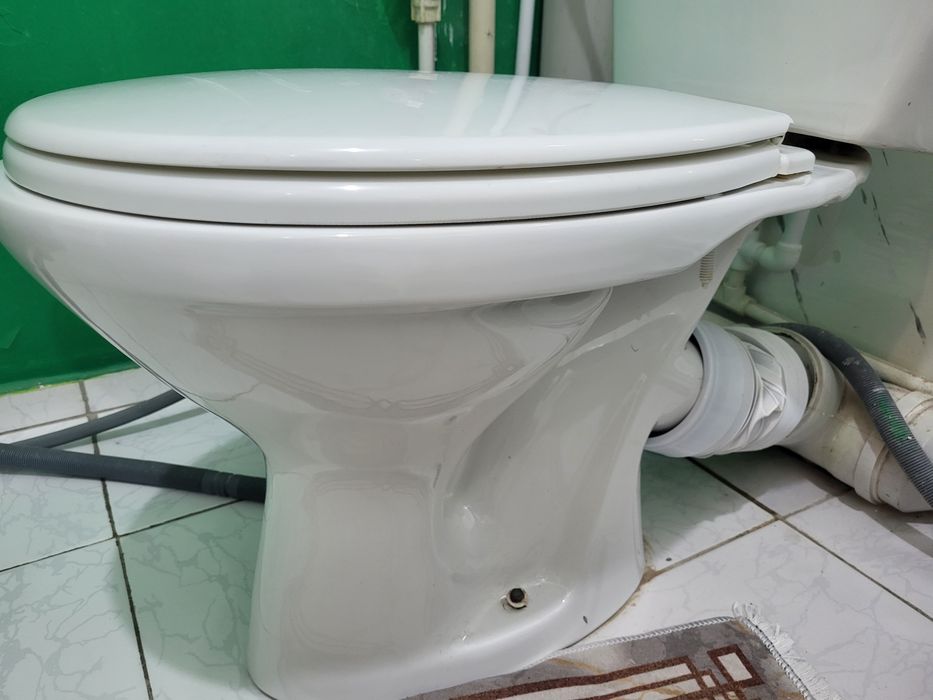 Продам унитаз самовывозом