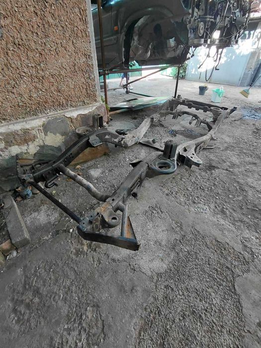 Шаси за Нисан патрол у61 къса база с гнило