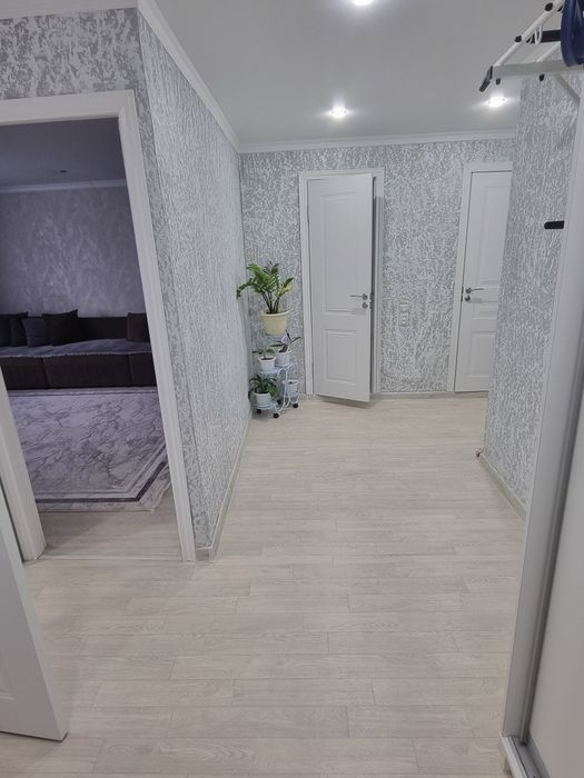 Продам 2 комн квартиру мкр Молодежный 17