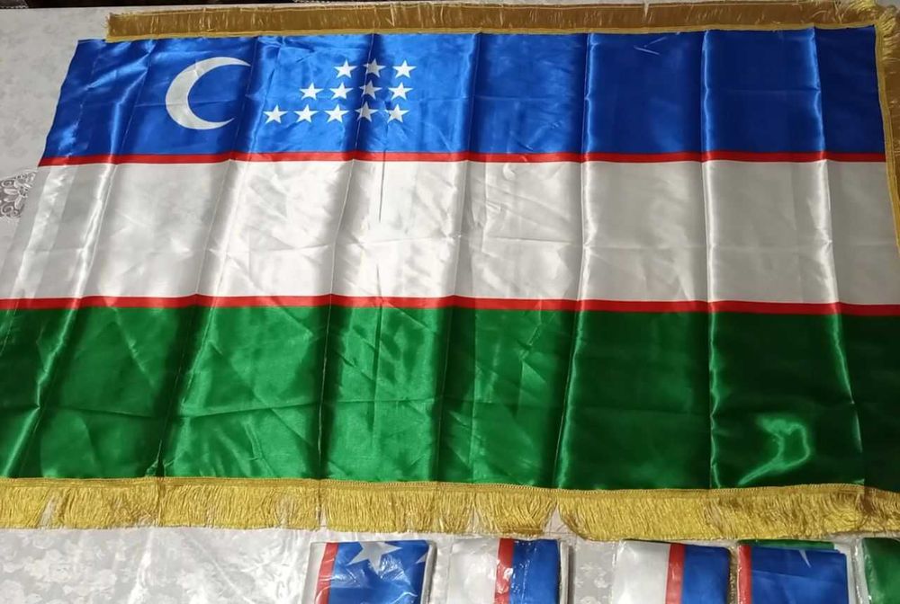 Zarli Bayroq O'zbekistonimiziki Flag of Uzbekistan Флаг Узбекистана