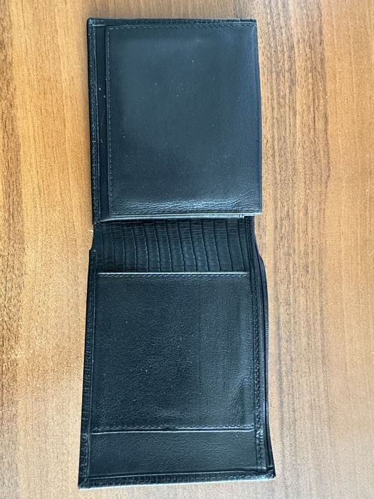 Продавам мъжки портфейл от естествена кожа