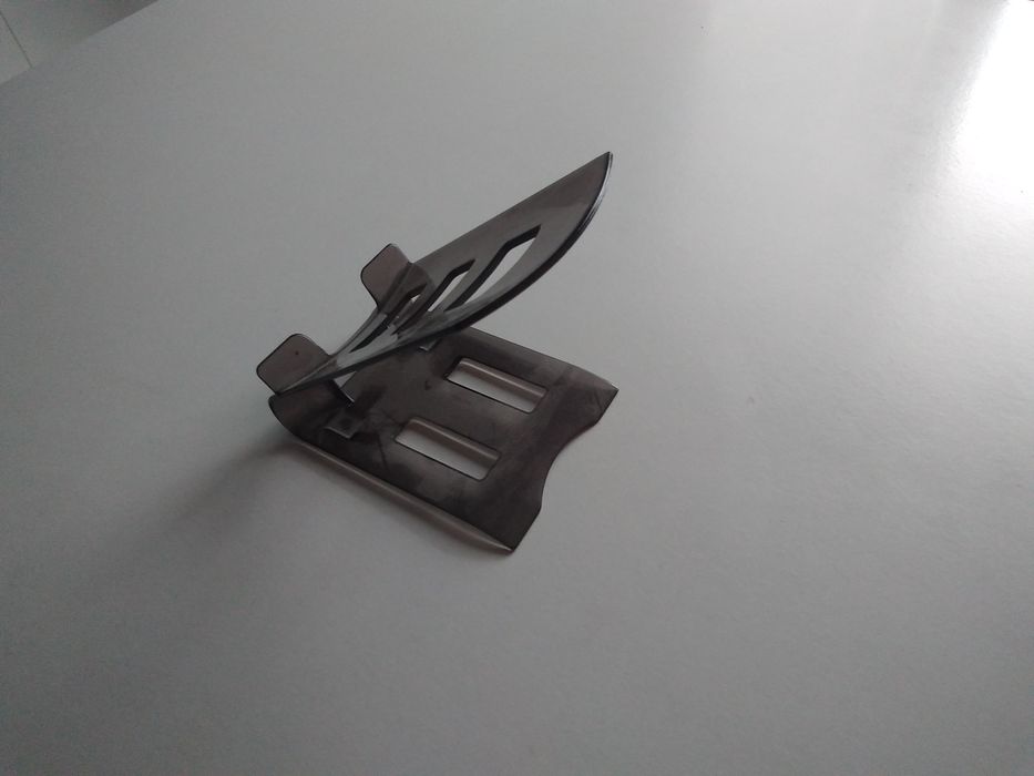 Оригинална стойка за всякакви  смартфони и джѝесеми