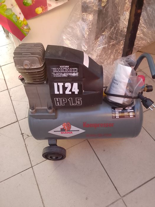 Vând compresor oil free cu 2 pistoane, pompă de vid knf