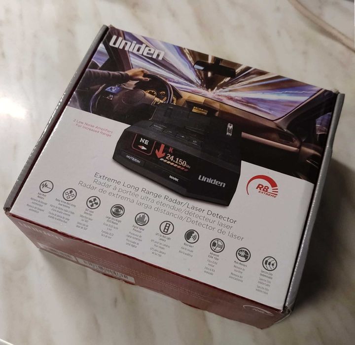 Detector radar Uniden R8 autolearn in cutie plastic box ca nou