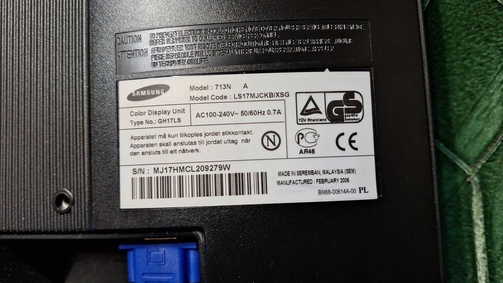 Монитор samsung 17" 713n с коробкой