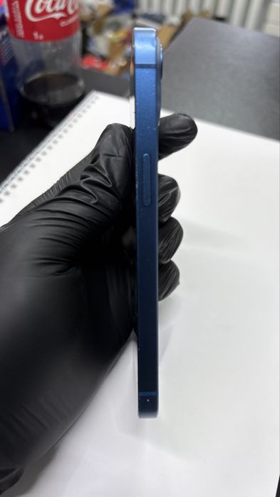 Продаю Б/У IPhone 13