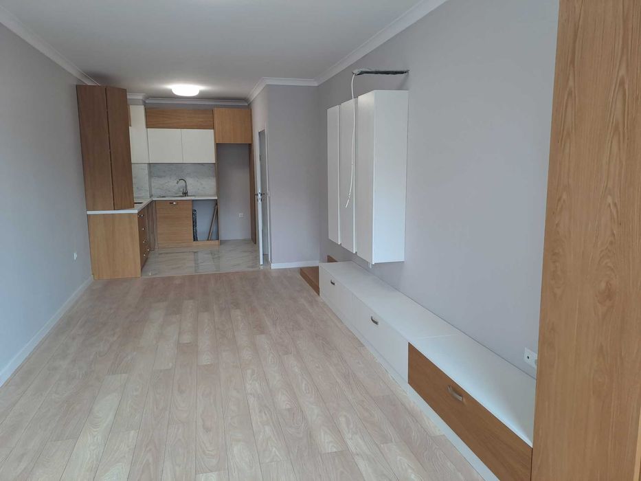 Продава се Двустаен апартамент в к.к. Св.Св. Константин и Елена - 77 кв.м за 2088 €/кв.м - Снимка #2