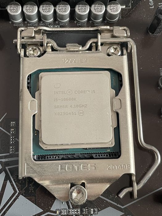 Intel Core i5 10600k | Placa de baza Gigabyte Z490 Gaming X