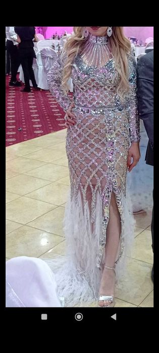 Официална Рокля,,